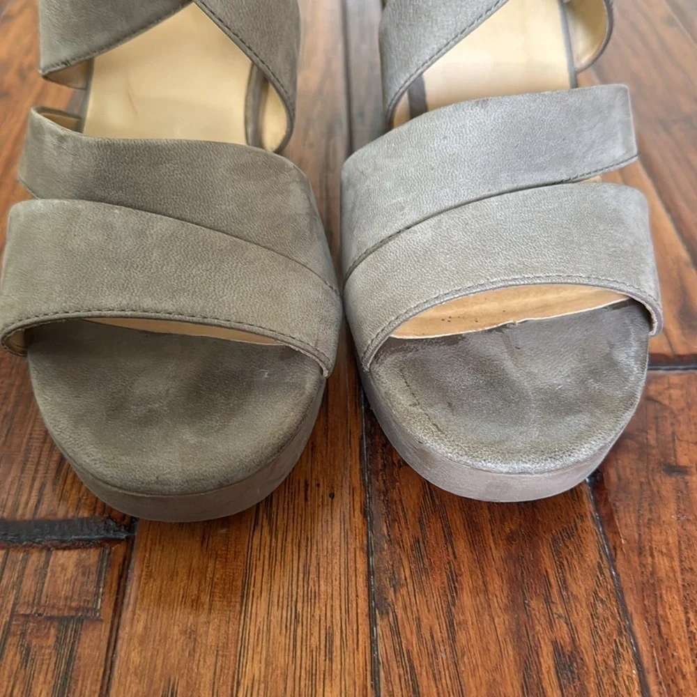 Paul Green Taylor Olive Sandal 3.5 inch Heel, size 9 US